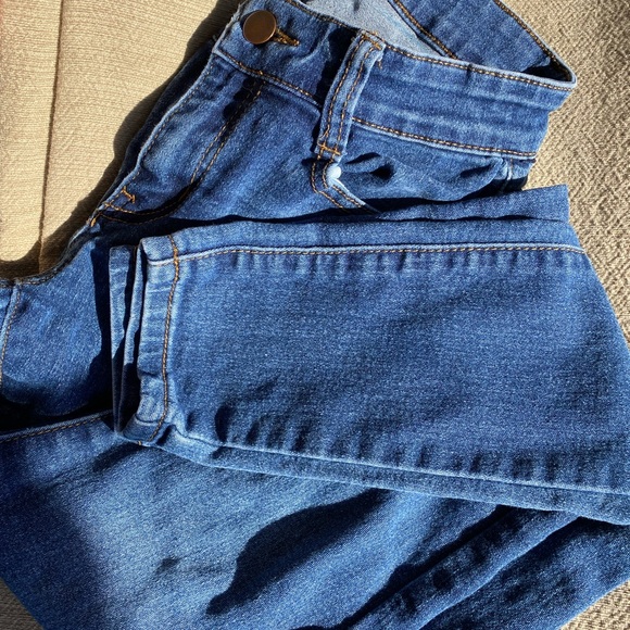 Fashion Nova Skinny Jeans - Picture 5 of 5